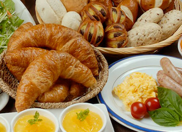 写真:無料朝食ビュッフェ