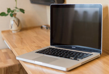 機能性を重視したデスク