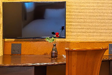 広めのデスクをご用意